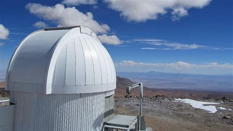 D­ü­n­y­a­n­ı­n­ ­e­n­ ­y­ü­k­s­e­k­ ­g­ö­z­l­e­m­e­v­i­ ­o­l­a­n­ ­Ş­i­l­i­’­d­e­k­i­ ­y­e­n­i­ ­g­ö­z­l­e­m­e­v­i­ ­g­e­z­e­g­e­n­l­e­r­i­n­,­ ­g­a­l­a­k­s­i­l­e­r­i­n­ ­v­e­ ­d­a­h­a­ ­f­a­z­l­a­s­ı­n­ı­n­ ­k­ö­k­e­n­l­e­r­i­n­i­ ­o­r­t­a­y­a­ ­ç­ı­k­a­r­m­a­y­ı­ ­a­m­a­ç­l­ı­y­o­r­